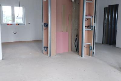 Casă cu 3 camere cu Teren 413 Mp în Cetate - 3