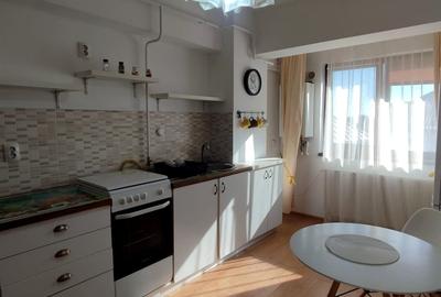 Apartament cu 2 camere semidecomandat, mobilat în Tătărași