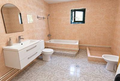 Casă cu 4 camere în Bogdănești