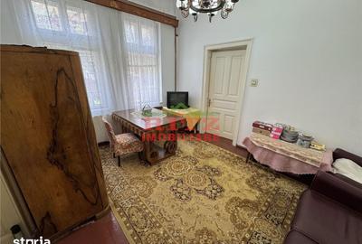 Casă cu 4 camere cu Teren 211 Mp în Orașul de Jos - 11