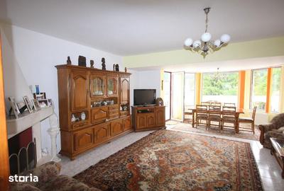 Casă cu 7 camere cu Teren 450 Mp în Clăbucet - 9