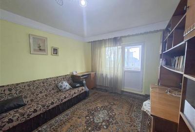 Apartament cu 2 camere semidecomandat în 9 Mai - 3