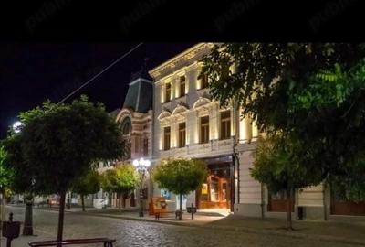 Apartament cu 3 camere decomandat în Central - 1