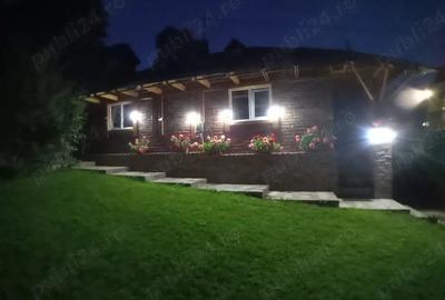 Casă cu 4 camere cu Teren 680 Mp în Azuga - 10