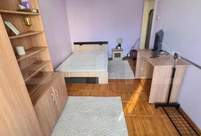 Garsonieră decomandată în Tudor