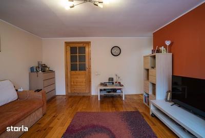 Casă cu Teren 556 Mp în Cernatu - 2