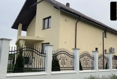 Casă cu Teren 600 Mp în Central - 21