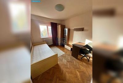 Apartament cu 4 camere decomandat în Gheorgheni