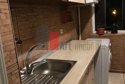 Apartament cu 3 camere semidecomandat, mobilat în Alexandru Obregia - 1