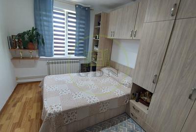 Apartament cu 3 camere semidecomandat, mobilat în Craiovița Nouă - 2