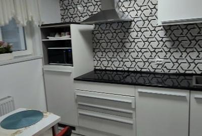 Apartament cu 2 camere decomandat, mobilat în Ultracentral