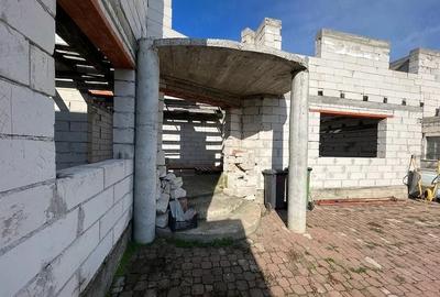 Casă cu 4 camere cu Teren 427 Mp în Central