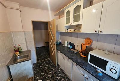 Apartament cu 2 camere semidecomandat în Micro I - 7