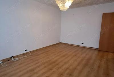 Apartament cu 3 camere decomandat în Tomești