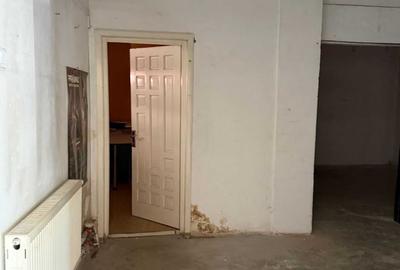 Spațiu comercial, de 163 mp, în Petros - 2