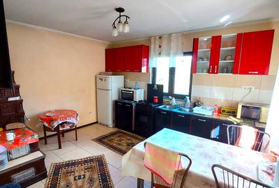 Casă cu 7 camere cu Canalizare în Gugești - 16
