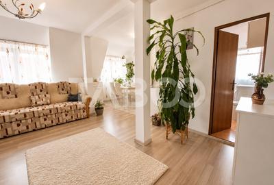 Apartament cu 3 camere decomandat, mobilat în Vasile Aaron - 9