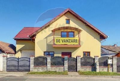 Casă individuală cu 6 camere cu Garaj în Șagului - 1