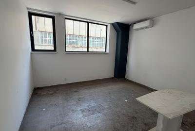Spațiu industrial, de 300 mp, în Zona industrială - 7