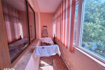 Apartament cu 3 camere semidecomandat în Letea - 3