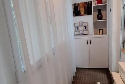 Apartament cu 3 camere decomandat în Titan - 4