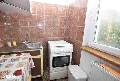 Garsonieră în Craiovița Nouă