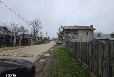 Casă cu 3 camere în Ciupercenii Noi