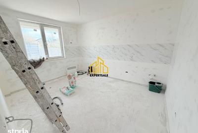 Casă cu 4 camere cu Teren 350 Mp în Domnești - 3