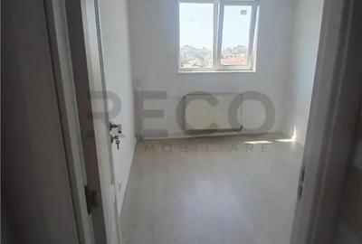 Apartament cu 3 camere nedecomandat în Central - 1