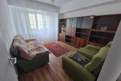 Apartament cu 3 camere decomandat în Banu Manta