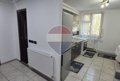 Garsonieră decomandată, mobilată în Central