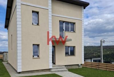 Casă individuală cu 4 camere cu Canalizare în Valea Lupului - 1
