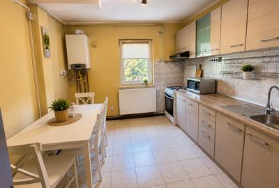 Apartament cu 3 camere semidecomandat în Complex Studențesc - 2