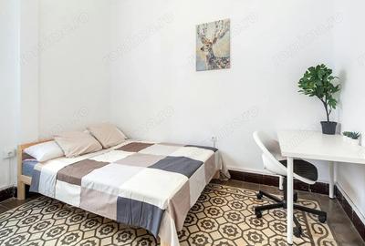 Garsonieră decomandată în Romană