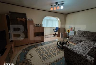 Apartament cu 3 camere decomandat în Rovine - 6