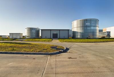 Spațiu industrial, de 8,000 mp, în Aeroport - 4