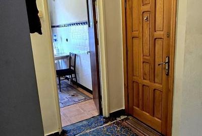 Apartament cu 3 camere decomandat în Micro 5