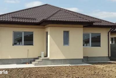 Casă cu 4 camere cu Teren 400 Mp în Clinceni