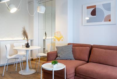 Apartament cu 2 camere semidecomandat, mobilat în Central