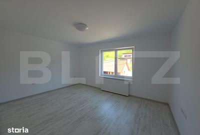 Casă cu 5 camere cu Teren 398 Mp în Corunca - 13