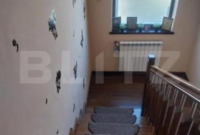 Casă cu 5 camere cu Teren 600 Mp în Central - 1