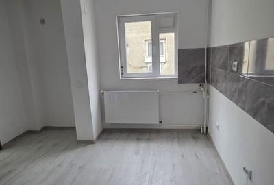 Apartament cu 2 camere semidecomandat în Tineretului - 3