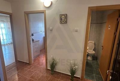 Apartament cu 2 camere decomandat, mobilat în Broscărie