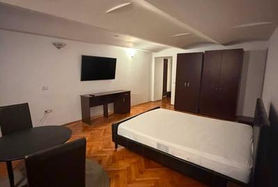 Apartament decomandat în Drumul Carului
