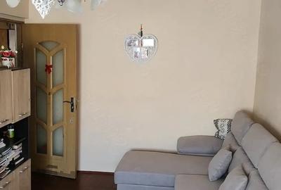 Apartament cu 2 camere decomandat, mobilat în Anda