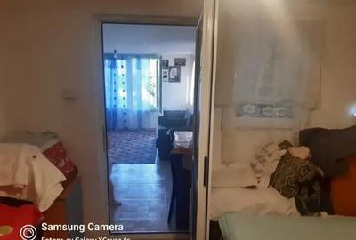 Casă cu 2 camere cu Teren 5 Mp în Zegujani