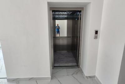Spațiu comercial, de 1,200 mp, în Central - 2