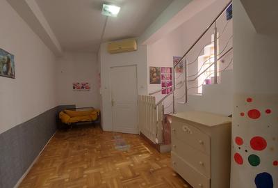 Casă cu 5 camere cu Canalizare în Tineretului - 16