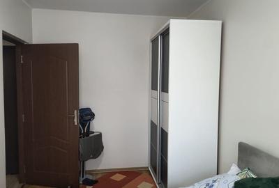 Apartament cu 3 camere semidecomandat în Podu Roș - 16