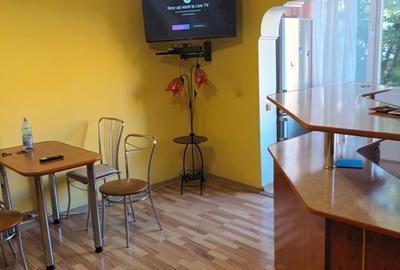 Apartament cu 2 camere decomandat în Rovine